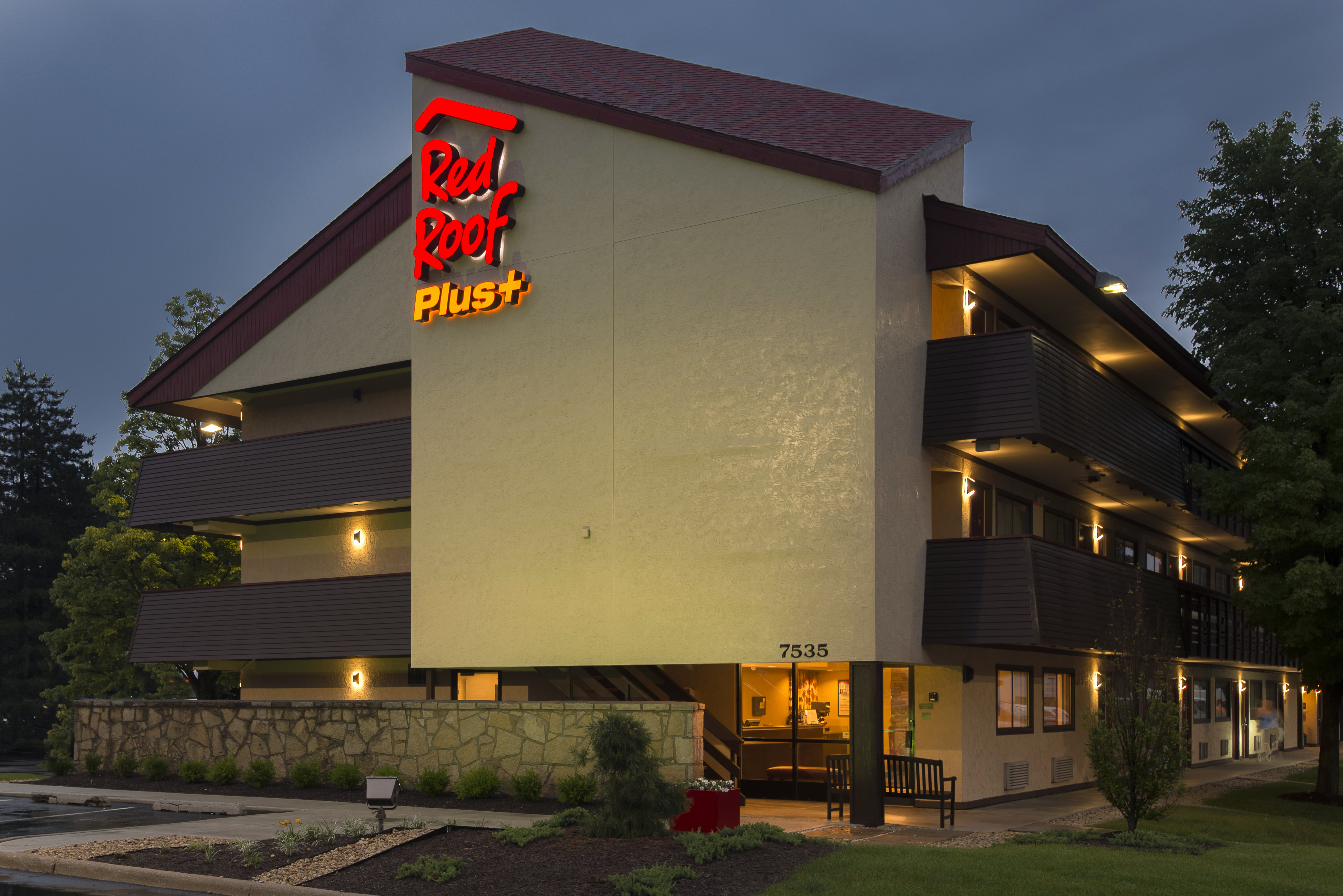 Red Roof Inn Plus Chicago - Willowbrook 4/36