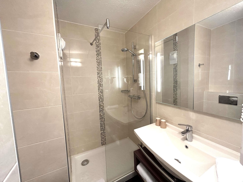 Ibis Styles Rouen Nord Barentin (Ex Ibis) 70/74