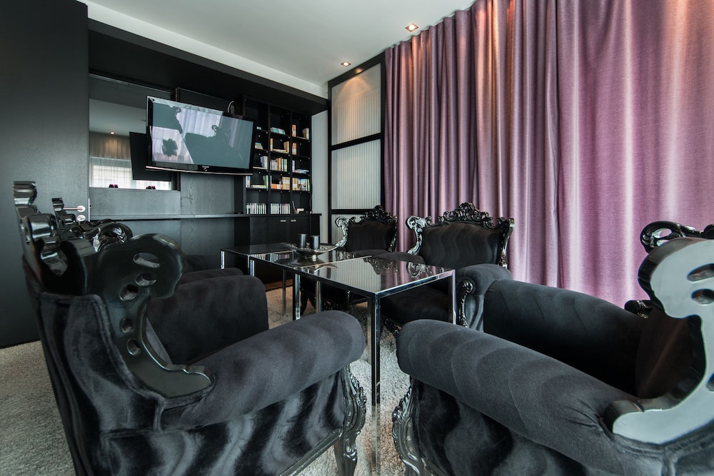 La Mansion Vi Vadi Hotel 55/71