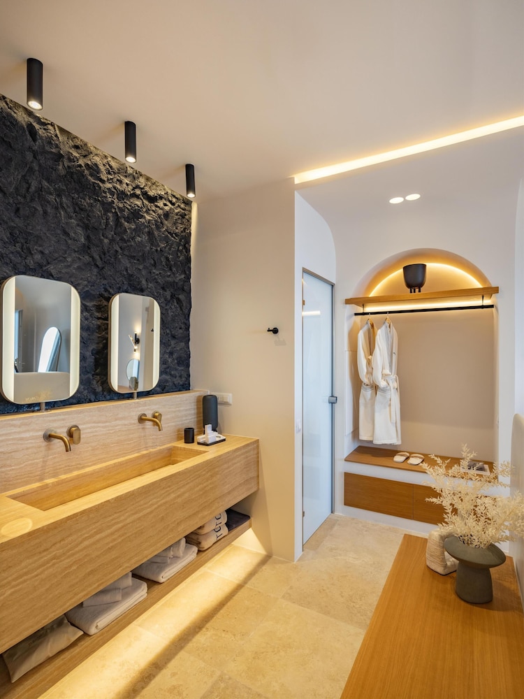 SANTO MINE OIA SUITES 21/45