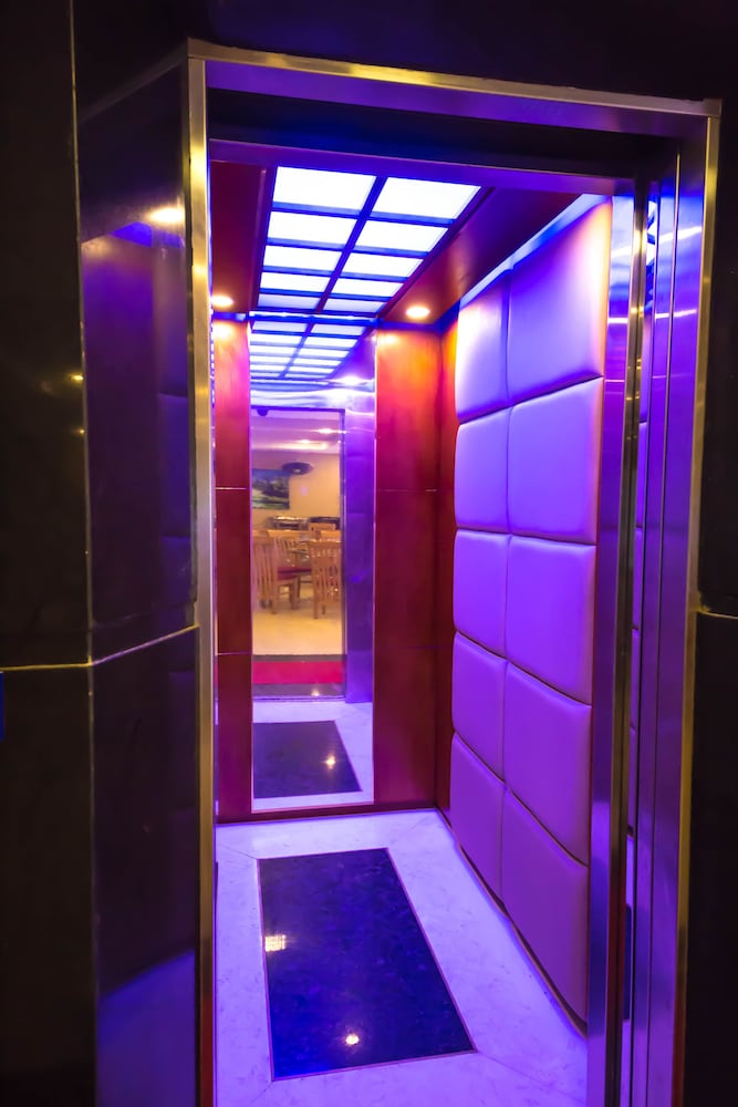 swimming pool spa