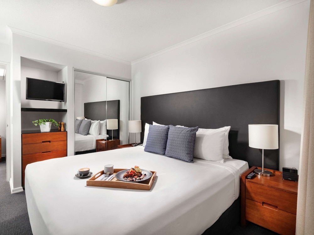 1 BEDROOM, APARTMENT
