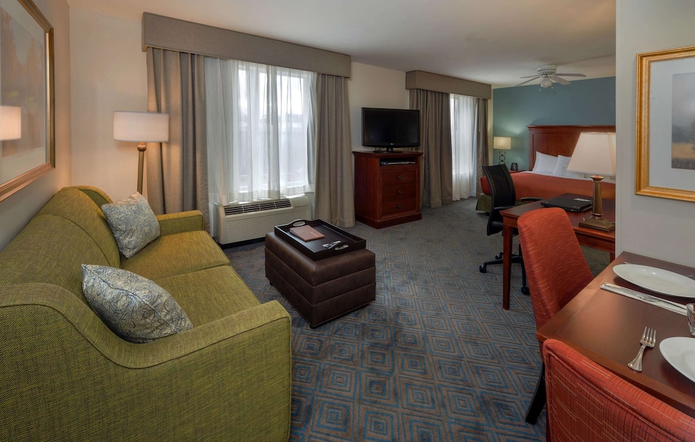 HOMEWOOD SUITES BY HILTON KNOXVILLE WEST at TURKEY CREEK 24/47