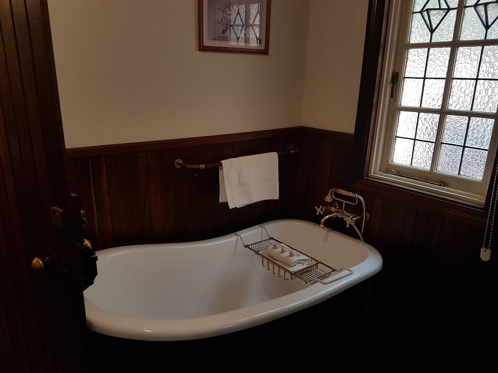 Bridgefield Guest House 47/50