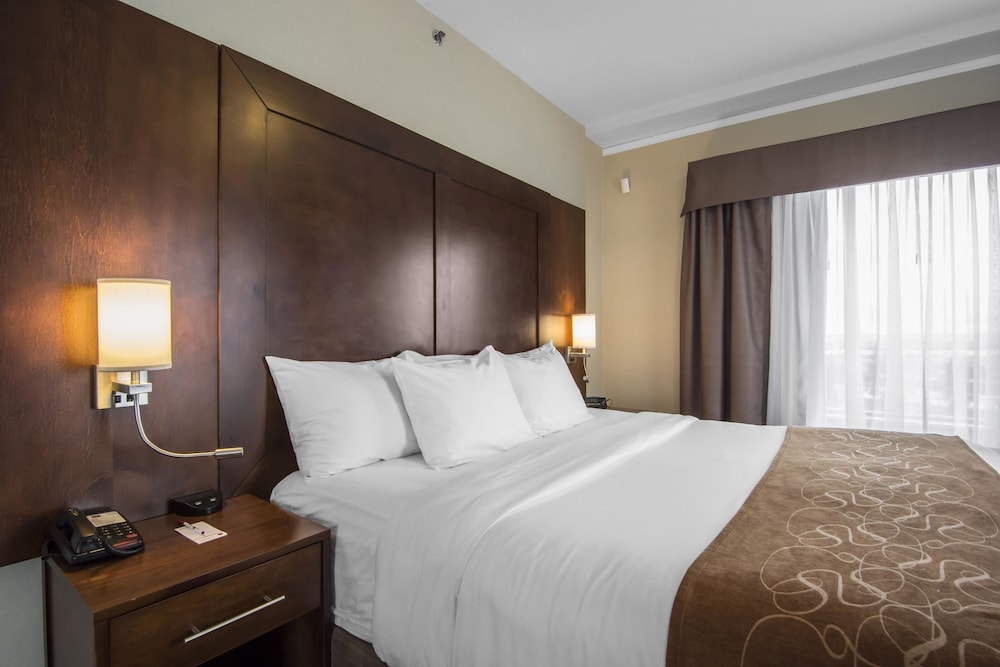 Comfort Suites Saskatoon 3/43