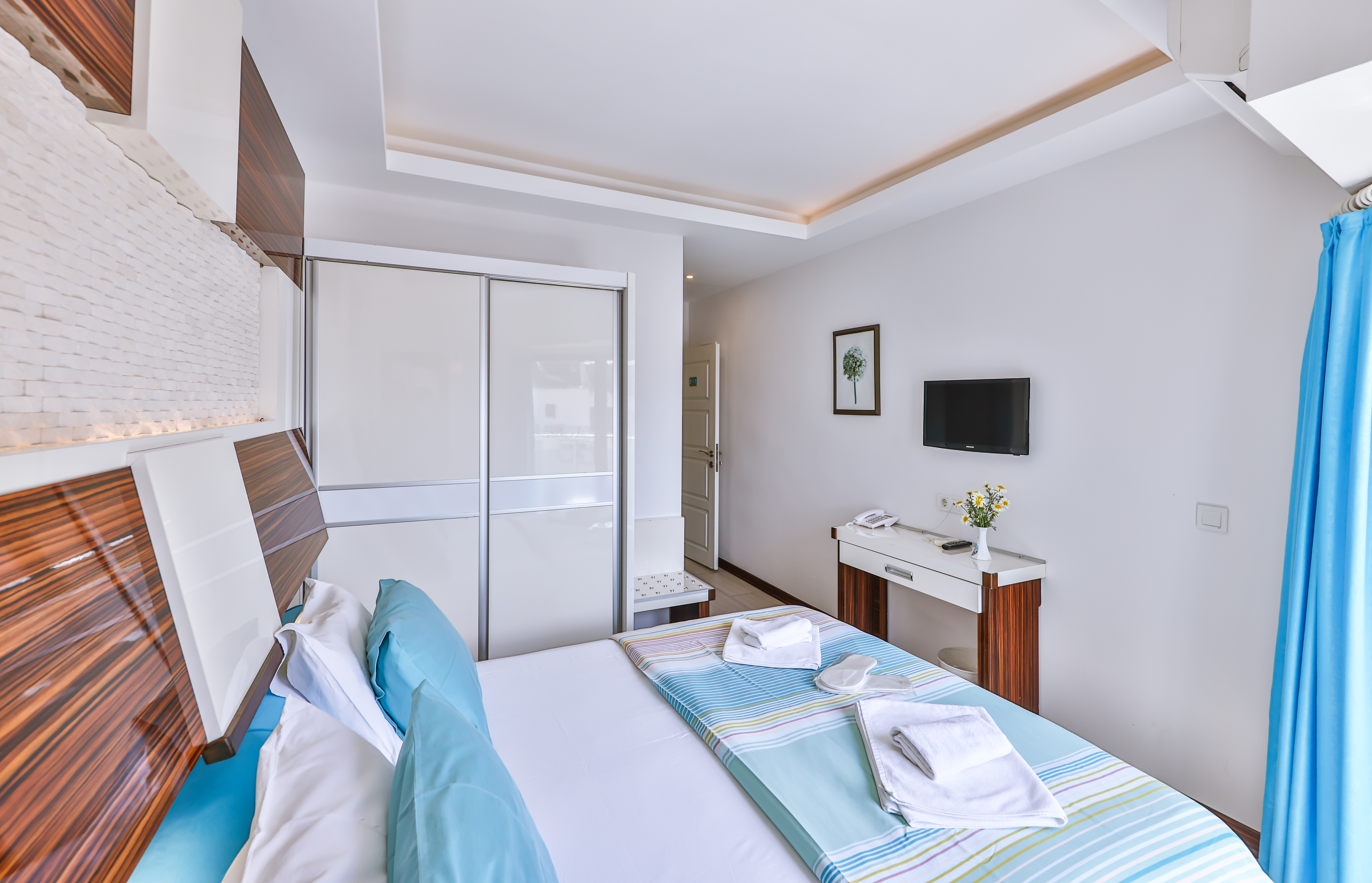 Sonne Hotel 12/49