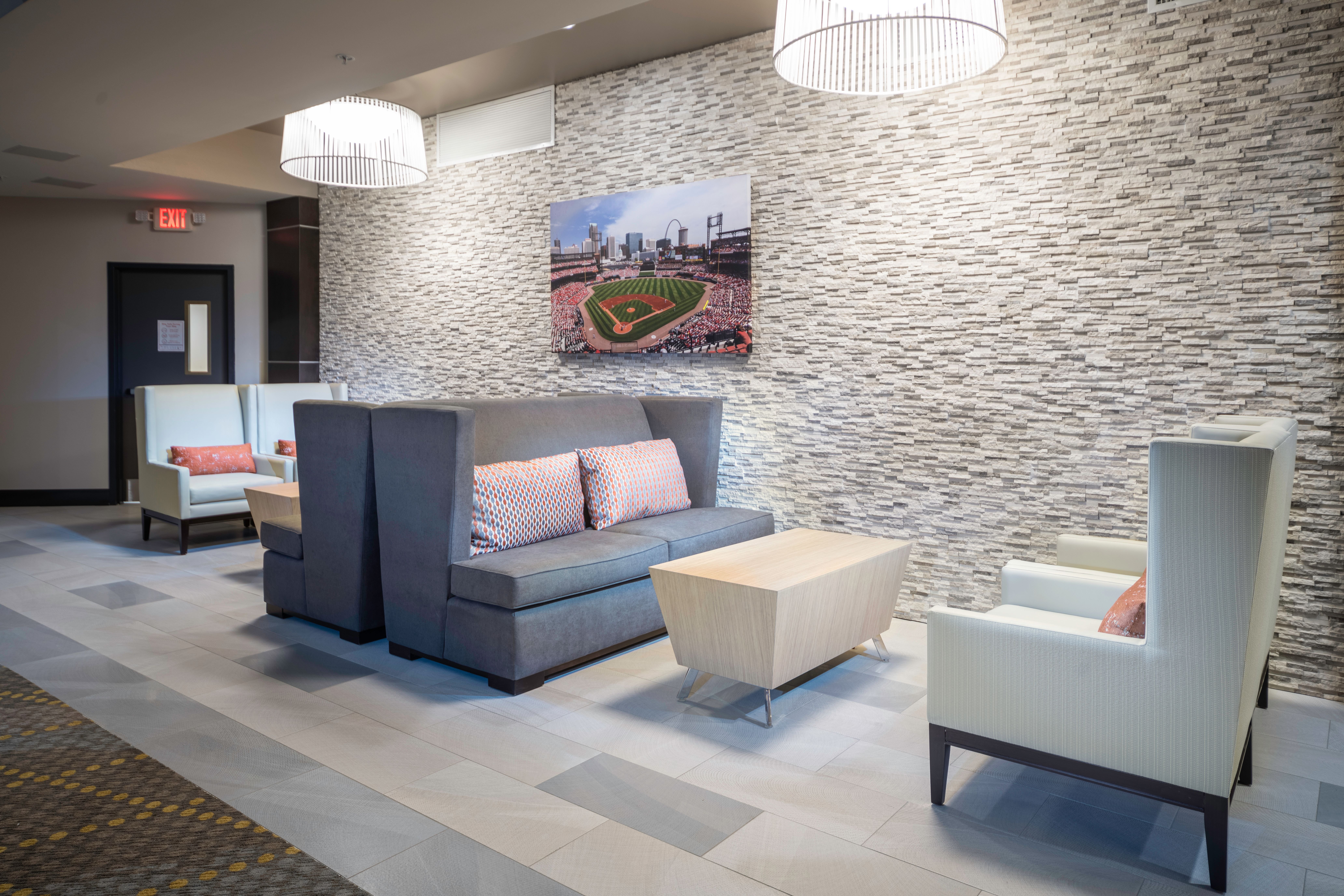 Holiday Inn St. Louis - Creve Coeur 30/45