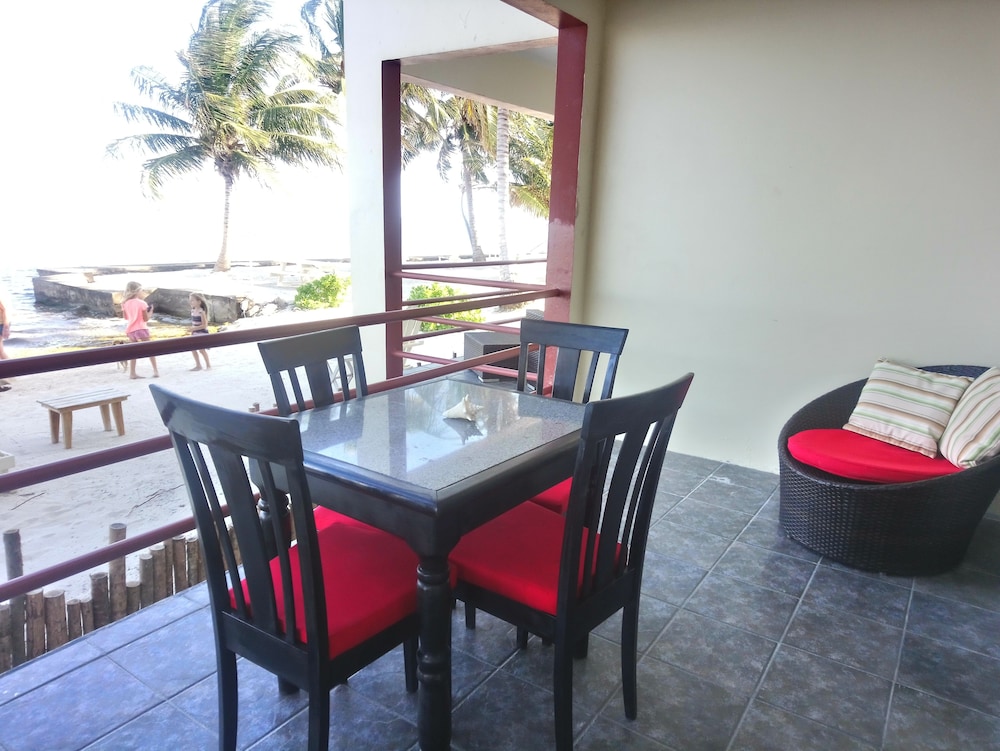 Tres Cocos Resort 50/67
