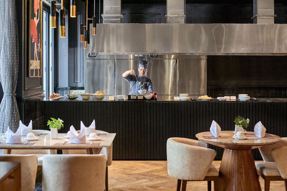 Ravatel Luxury Hotel Bac Giang 38/50