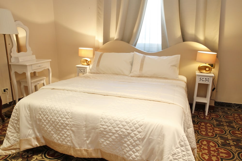Lucca Relais 23/50
