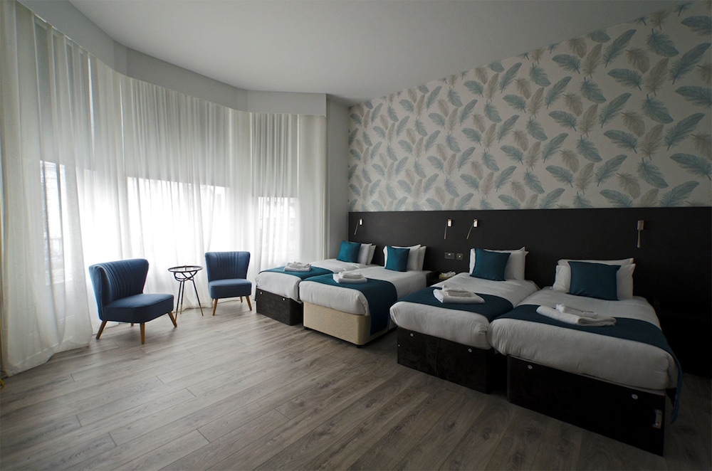 K Hotel Kensington 42/44