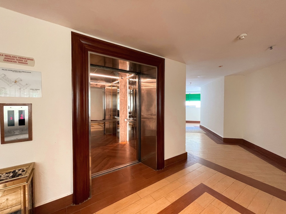 The Avenue M Hotel 14/26