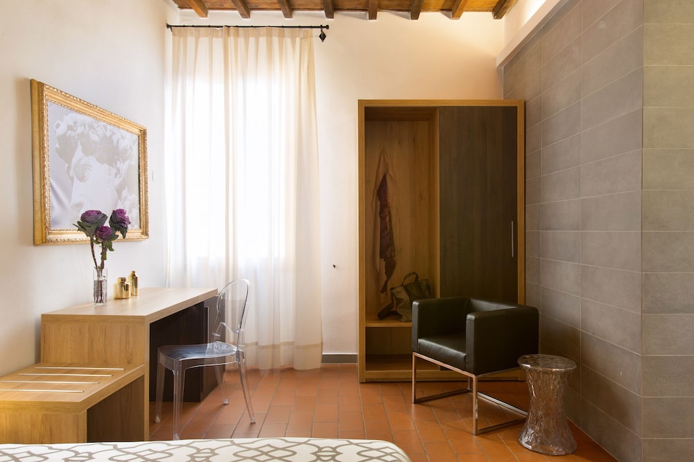 SETTE ANGELI ROOMS 66/72