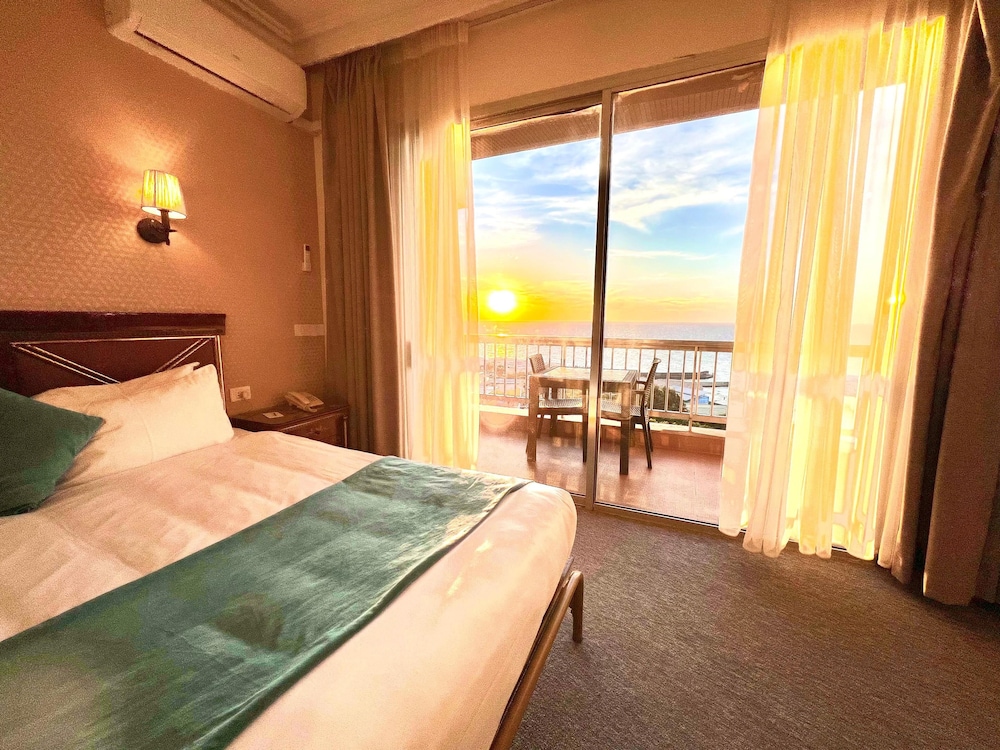 Hotel Mediterranee Beyrouth 36/80