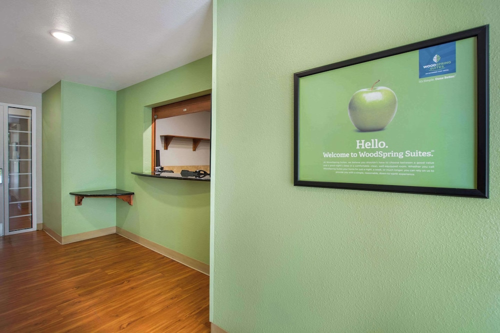 WoodSpring Suites Louisville Southeast 17/34