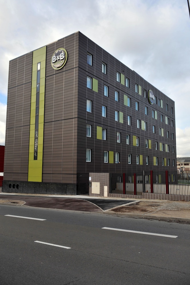 B&B Hotel Paris Le Bourget in LA COURNEUVE