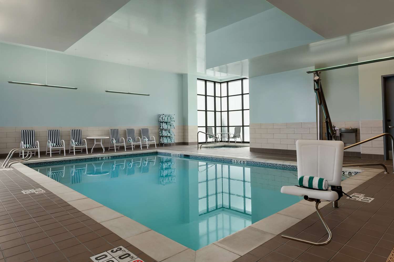 swimming pool spa