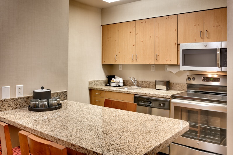 Hampton Inn & Suites Orem 32/43