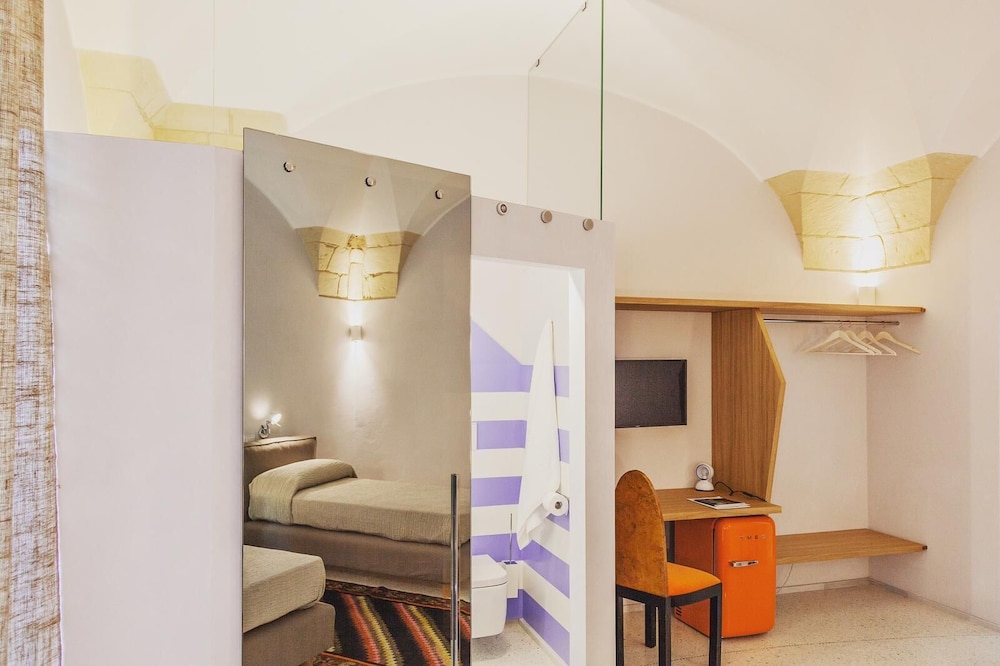 Dimora Storica Muratore Luxury Rooms 29/47