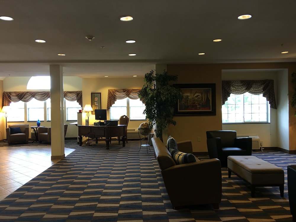 Microtel Inn & Suites by Wyndham Indianapolis Airport 24/36