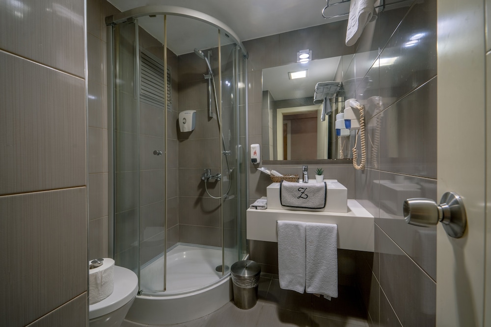 The New Hotel Zeybek 72/74