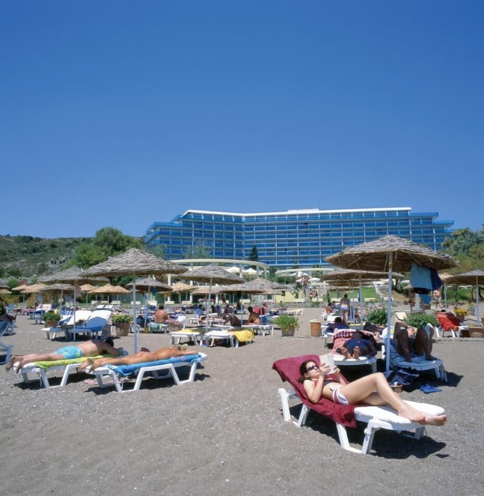 Calypso Beach 74/81