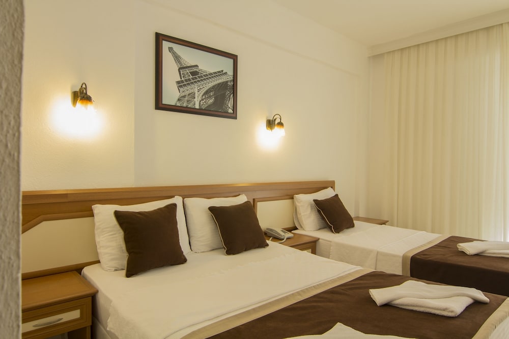 Belcekum Beach Hotel 7/44