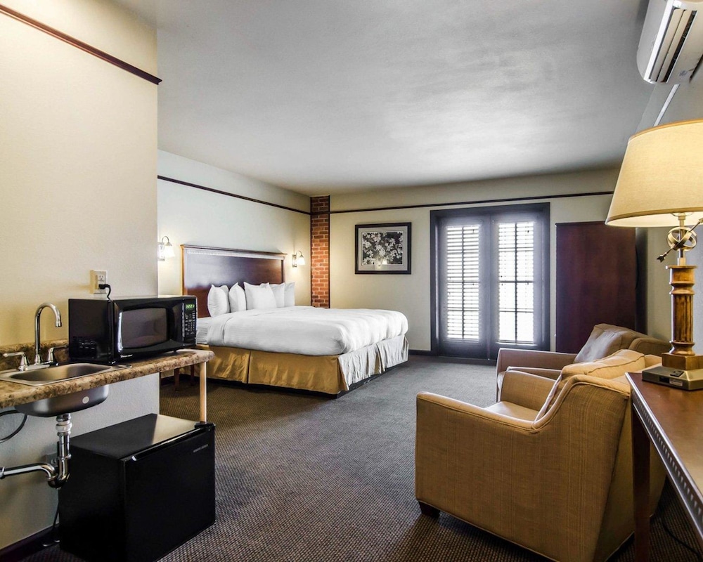 Hotel Seville 13/49
