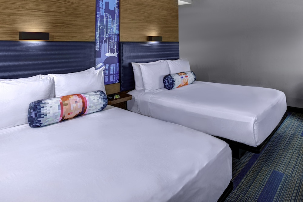 ALOFT, 2 QUEEN BEDS