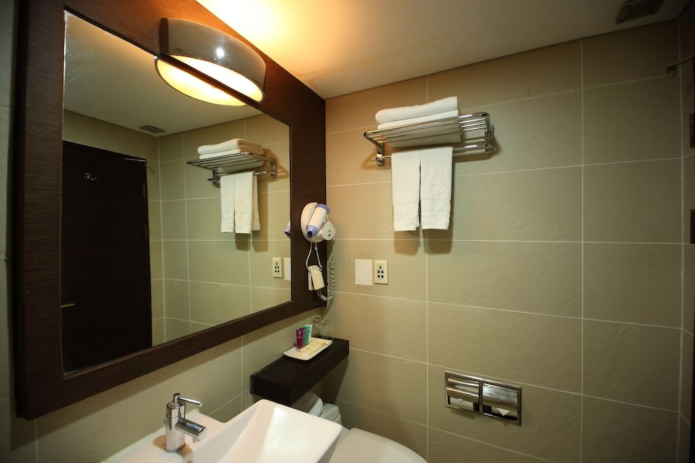 Ramada by Wyndham Songdo 21/34