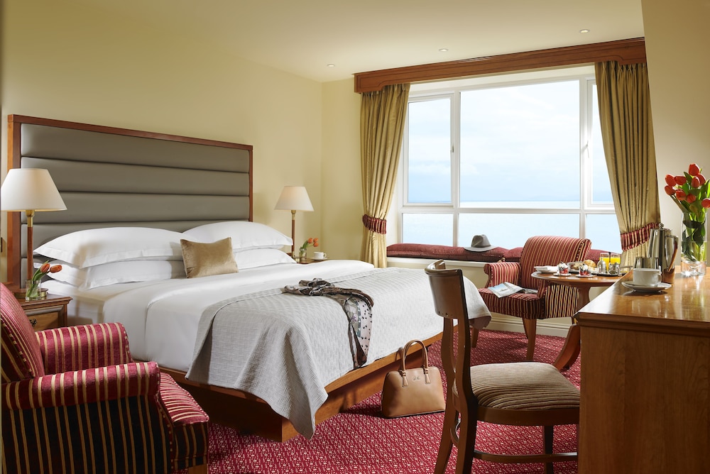 Galway Bay Hotel 2/36