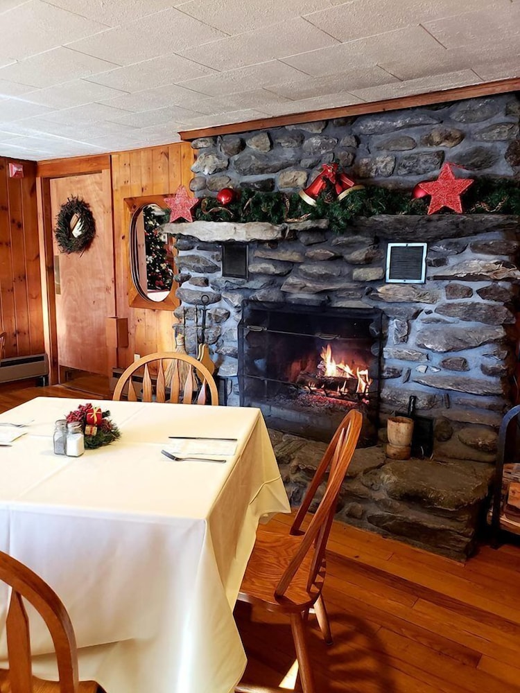The Vermont Inn 41/50