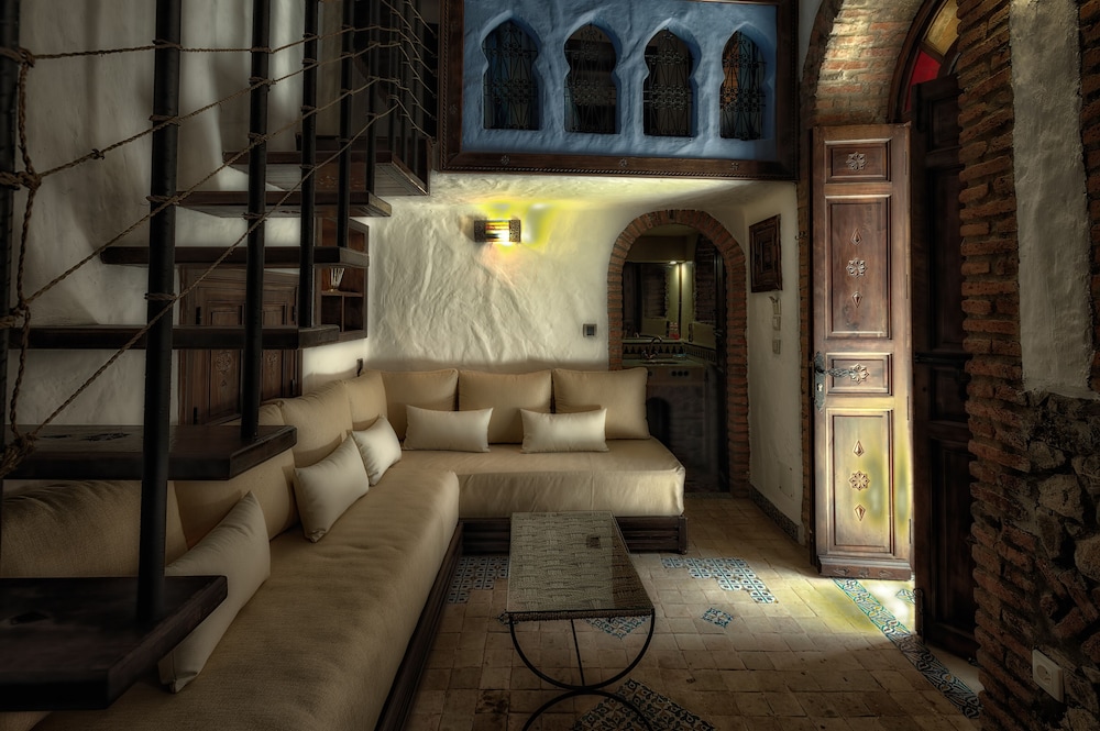 Riad Gharnata 5/82