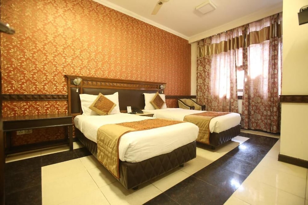 Amar Inn 24/57