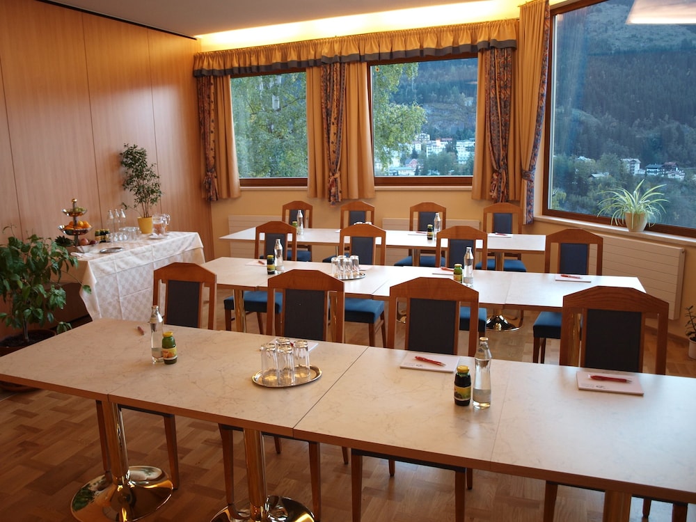 Hotel Alpenblick 64/79