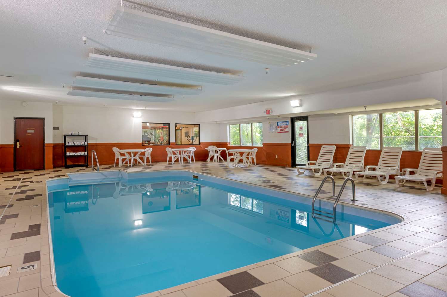 swimming pool spa