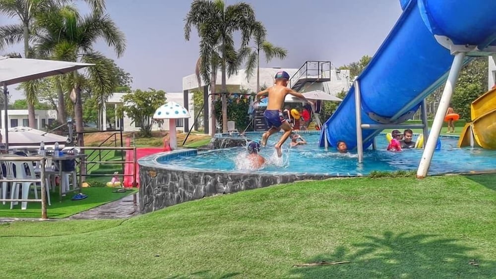 I View Park Resort 42/71