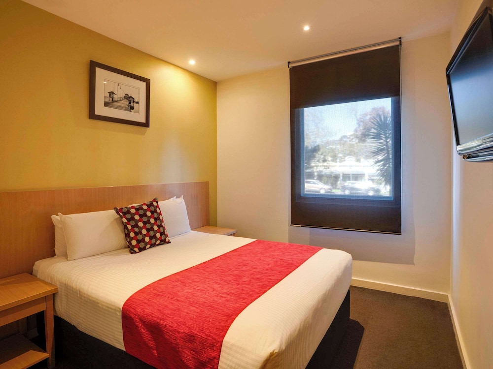 Mercure North Melbourne 16/63
