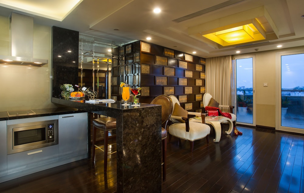 Golden Silk Boutique Hotel 56/70