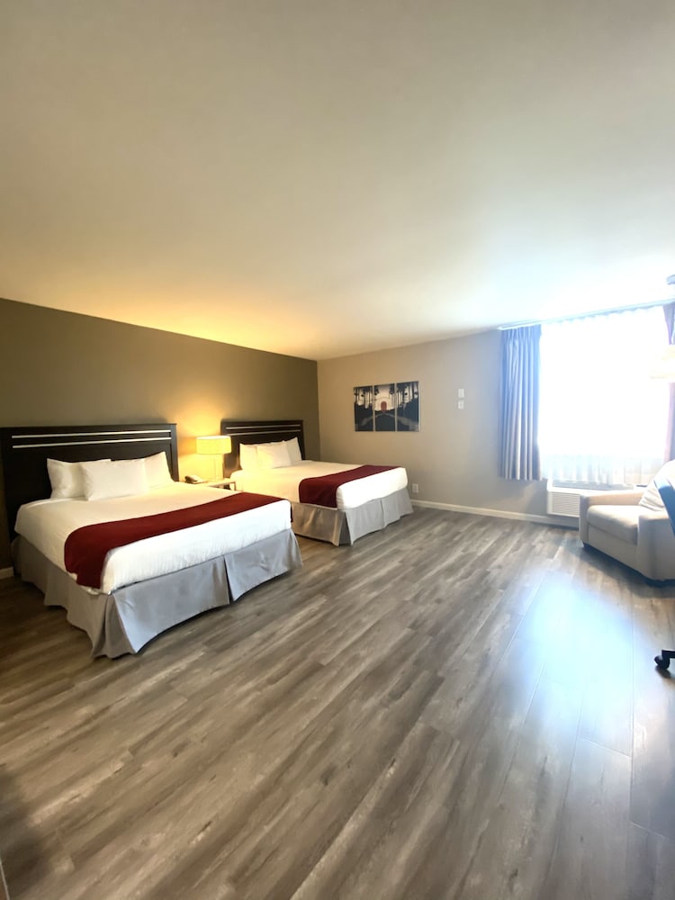 غرفة قياسية بسريرين كوين لذوي الإعاقة، Redac Gateway Hotel 3/5