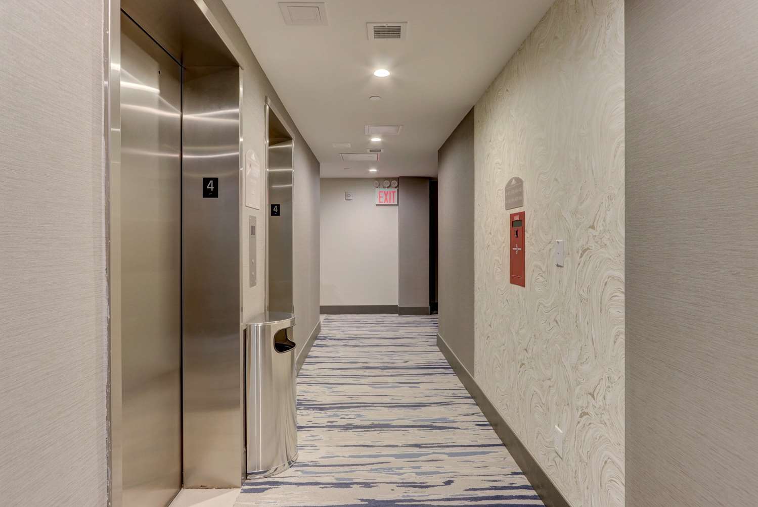 Microtel Inn By Wyndham Long Island City 32/60