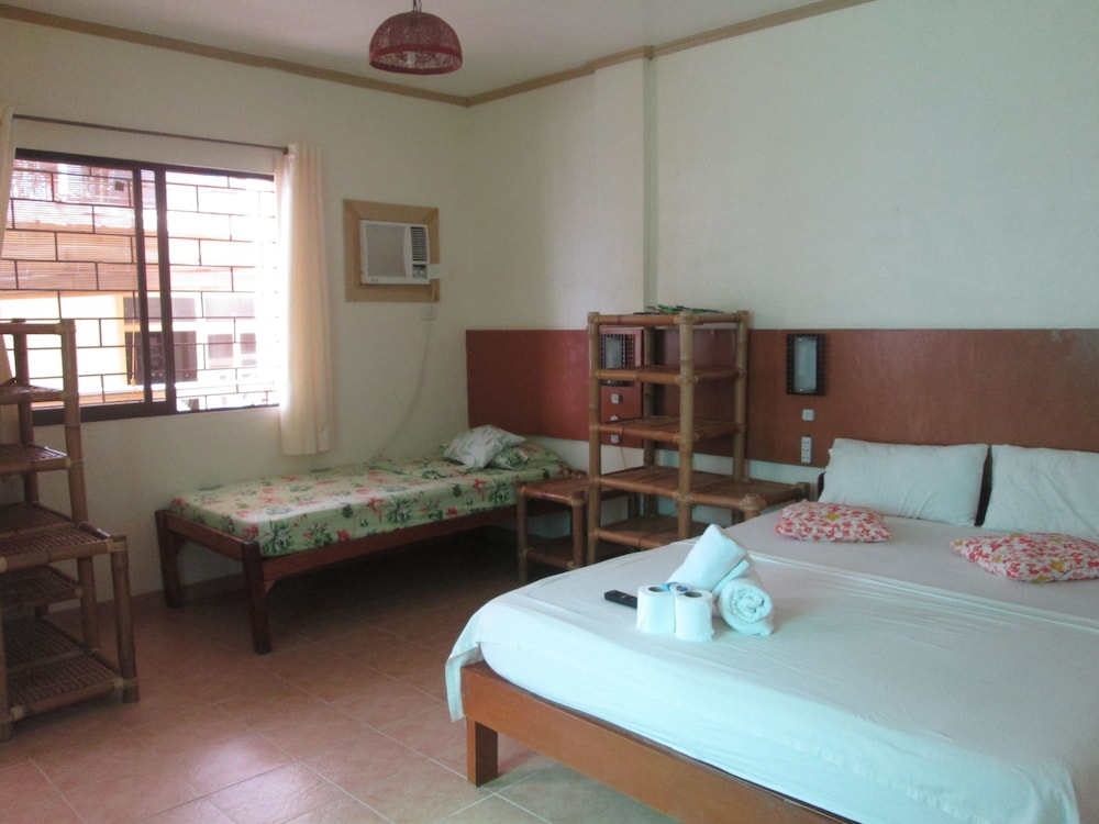 Sulu Plaza Beach Hotel 12/29