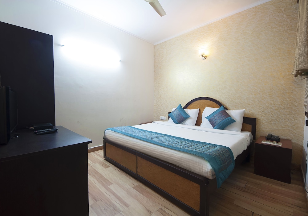 Delhi Darbar hotel 33/63