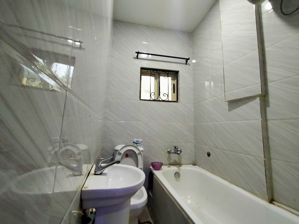 Orient Hotel & Plaza Ltd 24/26