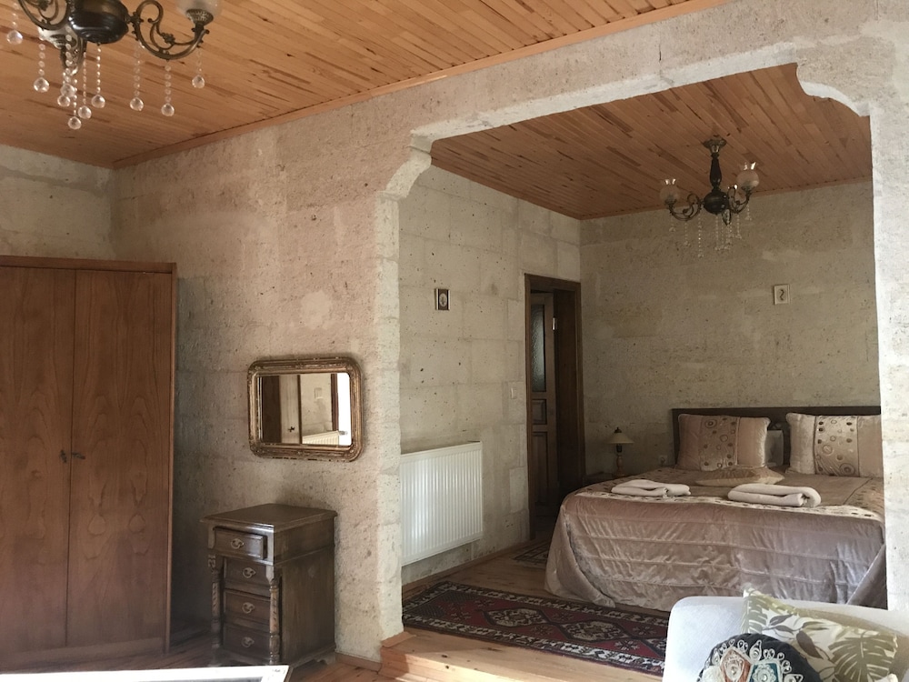 Old Greek House 19/19