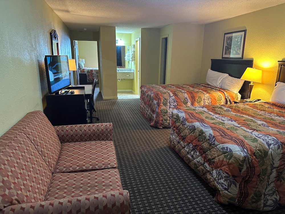 Royal Inn 28/53