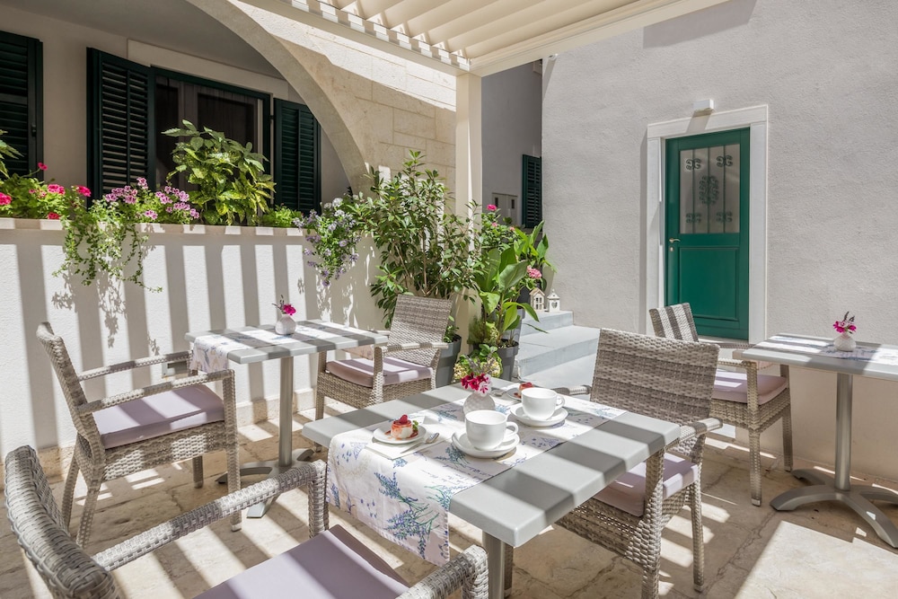 Balatura The Fine Bed & Breakfast 26/50