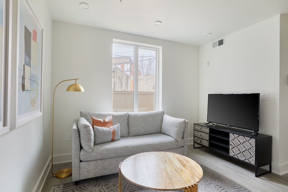 Reside Navy Yard, a Wyndham Residence 52/72