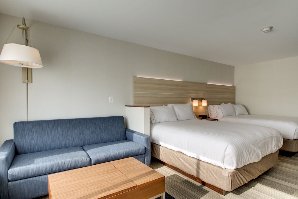 Holiday Inn Express & Suites GALESBURG 30/61