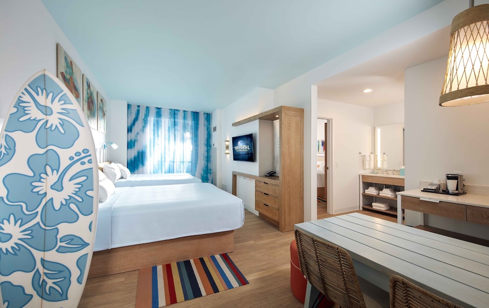 Universal's Endless Summer Resort - Surfside Inn and Suites 11/40